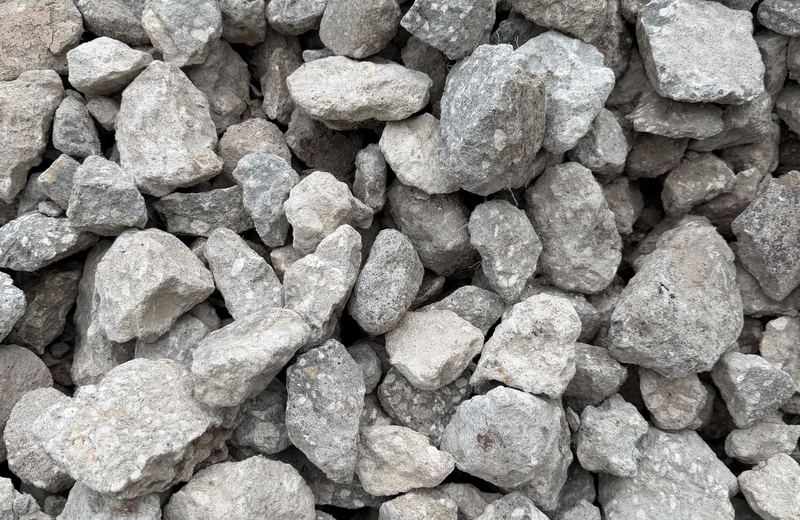 Oversize stone recycled concrete